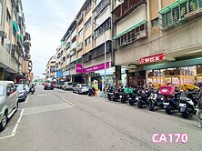 富榮街┃全新整理高投報四套房【合法變更】近一中商