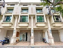 【施藏好房】黃金店面｜正臺灣大道雙車臨路精裝美住店