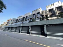 信實恬🍭豐樂公園臨路輕屋齡❗️可營登雙車電梯別墅