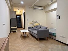 青埔A18燙金地段。亞昕喜徠登1+1房車