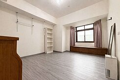 洽專員權狀80坪 單坪免19萬 4房B1連號雙平車