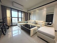 博覽天下高樓邊間四房車位