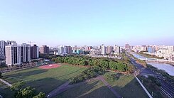 楠梓高大河畔綠茵無敵景觀｜百萬精美裝潢大三房平車