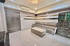 五甲萬坪公園/雙學區裝潢正兩房車位