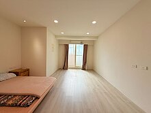 正臨15米榮總路上✅全翻新透天✅邊間前車庫戶型