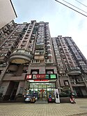 獨家專售~宏英加州大樓附坡道大車位