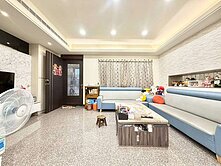 獨家！輕屋齡大地坪雙車別墅！生活機能+交通便捷