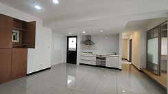 國際湯城花園大坪數4房車雙衛開窗