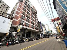 逢甲商圈低總價電梯收租三套房
