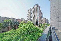 潔西🎖️鼎宇美術園校園首排一層一席三平車樹梢戶