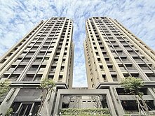 高雄高醫商圈✅INH永久景觀三房平車✅雙衛開窗