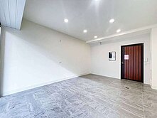 東區RC優質車庫住家 * 近仁和商圈 *.重金翻修