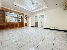 河堤社區/人之初/稀有高樓採光三房平車*錯過不再