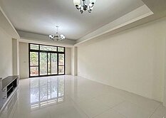 百坪電梯透店|可營登近捷運大面寬|地坪39.8