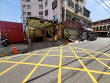 * 永康區*永大商圈整新三房+平面車位