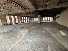 燙金精華地段正義北路正中心商圈邊間大樓