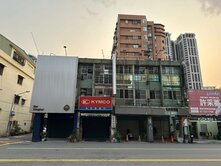 (娜)近:愛河雄女中/20米路上增值透天店面