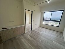 平鎮家樂福旁景觀次頂樓【環泥晴森~三房車】
