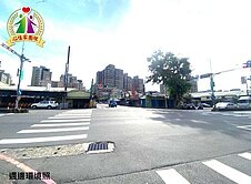 三峽黃昏市場面寬透店