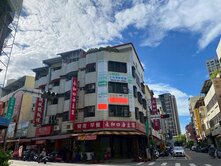 中國醫商圈/四房附平面車位/入門玄關格局