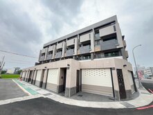 梧棲「采靚」全新臨路｜前院停車｜5房別墅