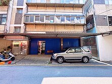 宜蘭市中心10米大面寬低總價店住+地下室