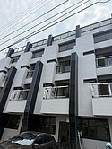 太平運動中心旁.間間套房.前院停車.電梯別墅