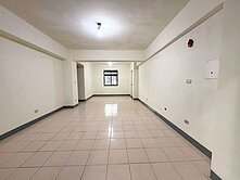 鶯桃路商圈第一花園