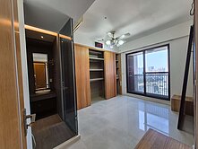 近文山特區｜三房平車｜高樓層°C多城國際