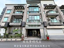 新營民生路超美傳統車墅