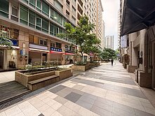 $385A9【童話世紀】低總價稀有釋出黃金店面