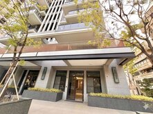 高醫商圈金店面｜1+2樓挑高空間｜收租自用首選