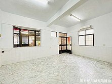 前峰商圈 三面採光邊間透天 雙面路 六米大面寬