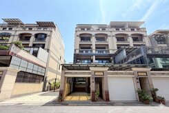 稀有左營自由黃昏市場優質雙車車墅