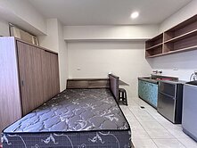 光華商圈邊間採光套房