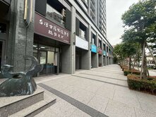 大城仰雲中科商圈旁挑高氣派金店面
