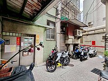雙敦學區，吉仁公園旁，大面寬收租自用二樓