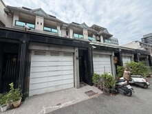 透天007-頂新商圈公園旁|大地坪前後雙車墅🐓