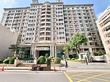 捷運G11藝文宅｜高樓採光｜雙衛開窗-4改3房車
