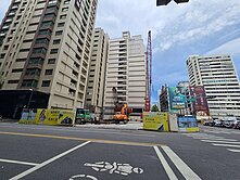巨蛋商圈-瑞豐夜市-明倫路上三角窗