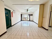 台糖家樂福旁__室內32坪__超大4房__平車華廈