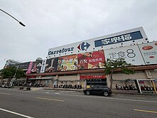 愛河首排國泰頤河，校園綠意人生巔峰名門選