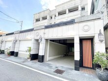 藏身在樂購後方的低調豪宅‼️佶興敦品前後雙車豪墅