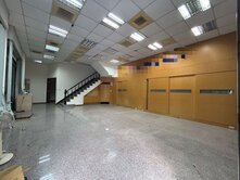 烏日高鐵經貿軸心｜大面寬可停6車稀有大坪數臨路角店