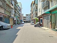 五甲家樂福商圈8米街騎樓透天