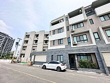 輕屋齡｜40坪大地坪｜六房電梯臨路別墅