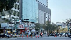 正東區夢時代商圈旁真平實轉運兩房平車（預）