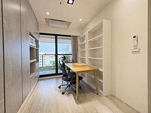 左營高鐵輕屋齡｜高樓景觀2房｜附平車質感宅