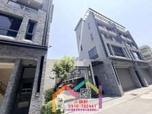 江佩軒 x 小Q｜高鐵特區｜店住合一大面寬透天別墅