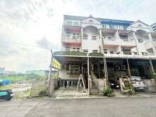 羅東黃金門牌大地坪優質好停車美墅